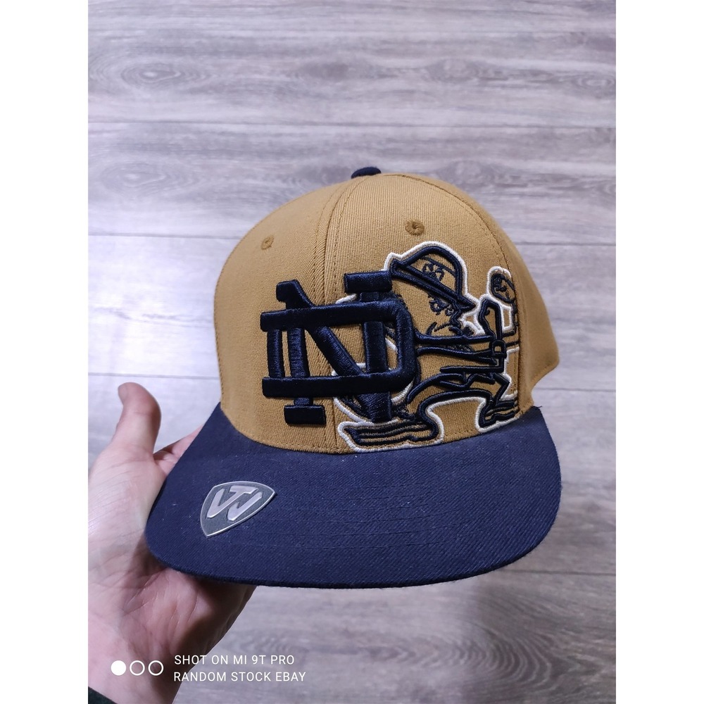 Vintage Notre Dame Fighting Irish Hat Big Logo Flex Fit Gold Top Of The World